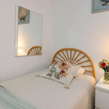 Fancy 2br In Golden Mile Close To The