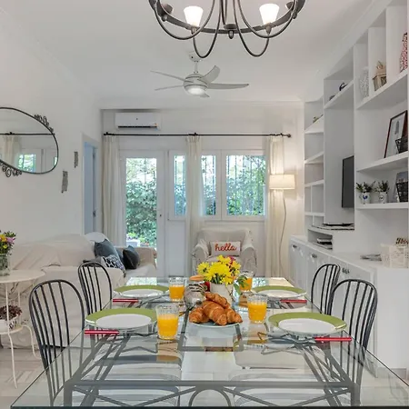 Апартаменти Fancy 2br In Golden Mile Close To The *