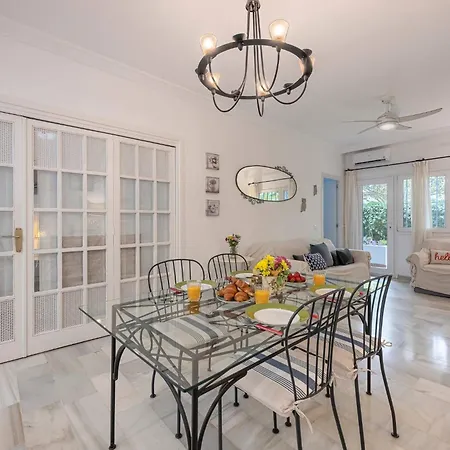 Апартаменти Fancy 2br In Golden Mile Close To The *