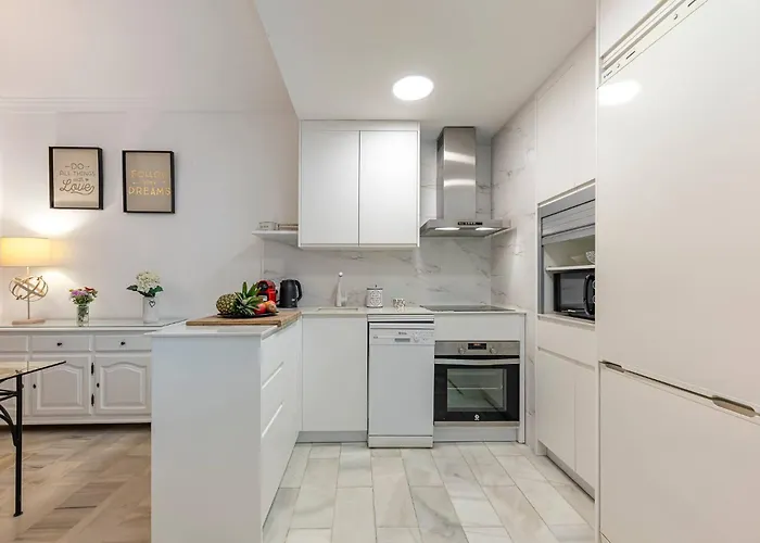 Fancy 2br In Golden Mile Close To The *